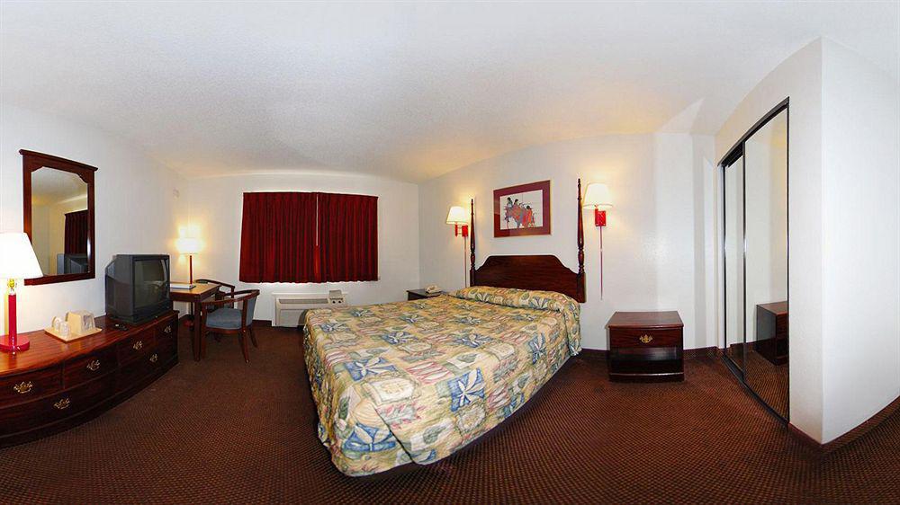 Econo Lodge Gallup Buitenkant foto