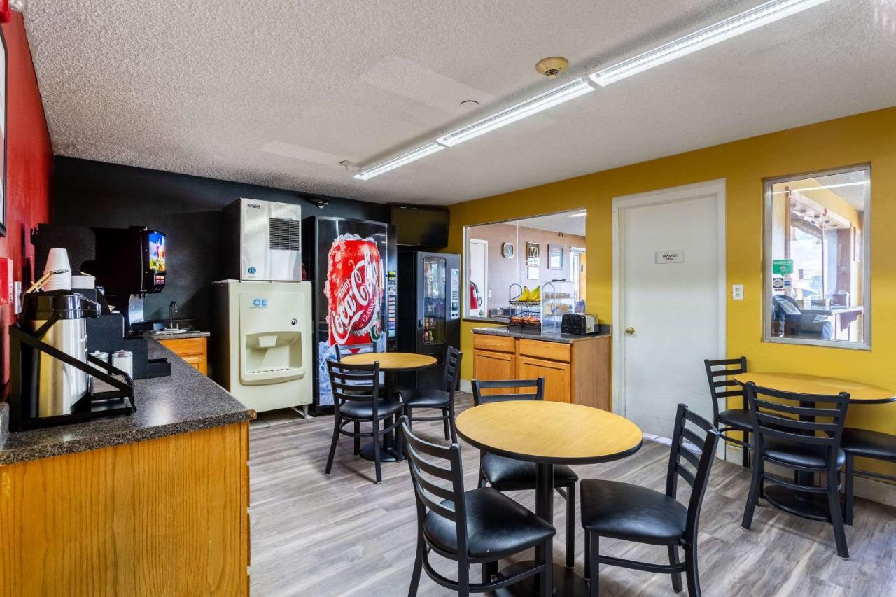 Econo Lodge Gallup Buitenkant foto